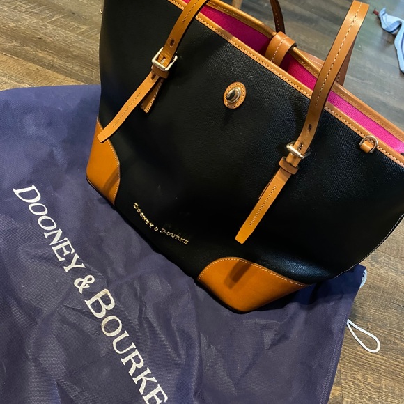Dooney & Bourke - Picture 2 of 5
